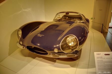 1957-Jaguar-XKSS-Naturel-02