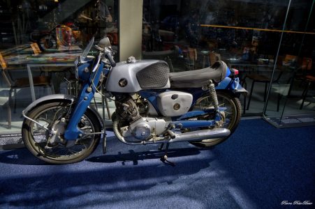 1959-Honda-Benly-CB92-Super-Sport-01-Réaliste