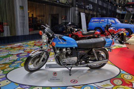 1977-Suzuki-GS750-01-Réaliste