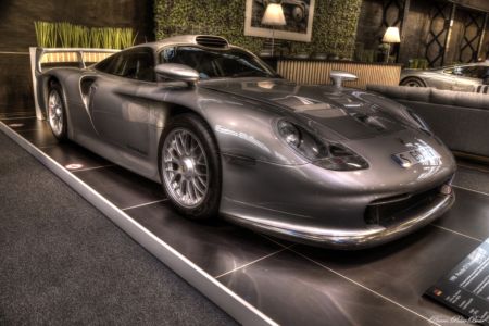 1998-Porsche-GT1-Strassenversion-01-Créatif