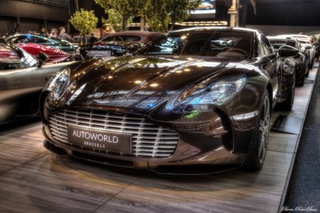 2011-Aston-Martin-One-77-02-creatif2
