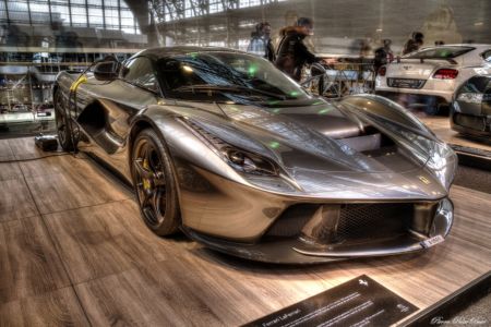 2013-Ferrari-LaFerrari-01-creatif2