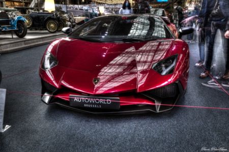 2017-Lamborghini-Aventadaor-SV-Roadster-01-Créatif