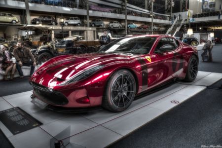 2019-Ferrari-Omologata-04-Créatif