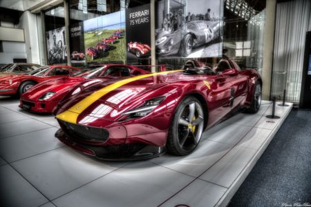 2020-Ferrari-Monza-SP2-01-Créatif