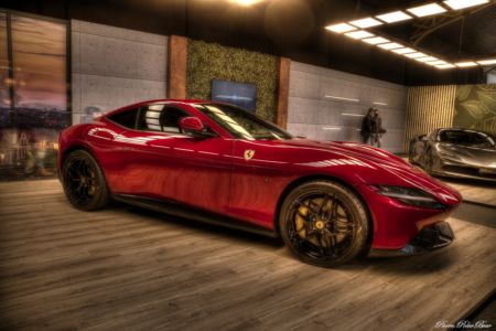 2021-Ferrari-Roma-01-creatif2