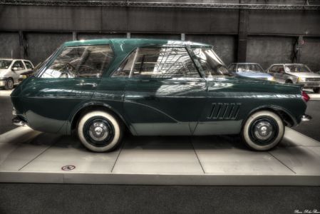 AUTO-201808-RENAULT--13